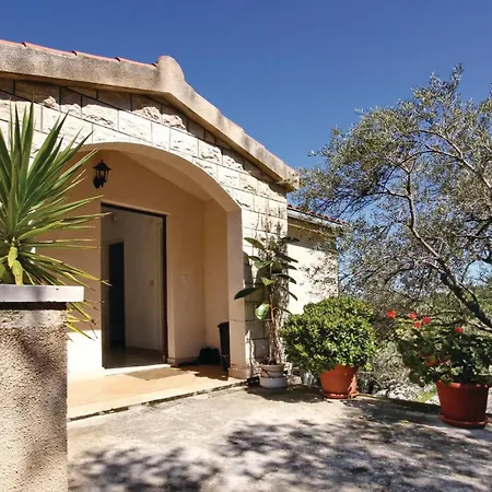 Crnja Luka Croatia Daire Blato (Korcula)