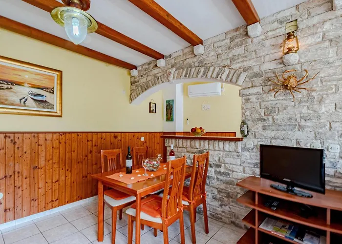 Daire Crnja Luka Croatia Blato (Korcula)