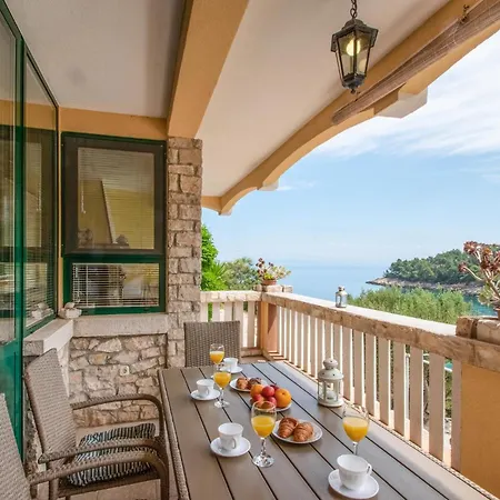 Amazing Apartment In Blato With Kitchen Apartment