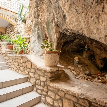 Amazing Apartment In Blato With Kitchen Apartment