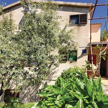 Apartment Amazing Apartment In Blato With Kitchen *
