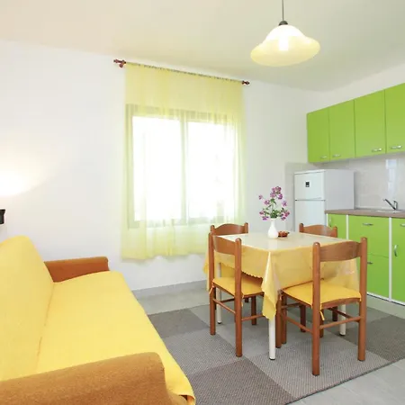 Apartment Amazing Apartment In Blato With Kitchen *