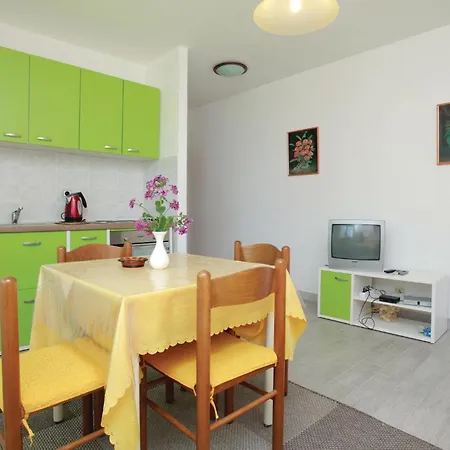 Amazing Apartment In Blato With Kitchen Blato (Korcula)